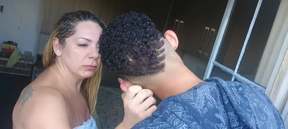 erickrosaoficial: My Stepmom Punished Me, I Watched Her in the Shower...