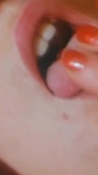 Java Consulting: French Lesbian Sex During Breakfast