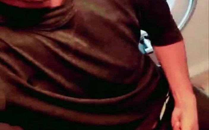 Slutboyben: रंडीबॉयबेन कैम4 सार्वजनिक ट्रेन रस निकालना