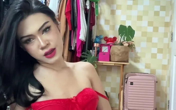 Pinkybonita: Thai Ladyboy Teasing Video and Cum so Hard at the...