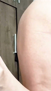 Sie ruht sich immer noch ruht, ich mache einfach videoanrufe. ein paar weitere Wochen, um dich persönlich zu sehen, liebt
