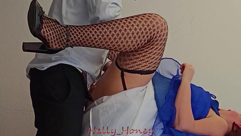 Nelly_Honey: Красива фотогалерея, зроблена в новій блакитній сукні для яєьок