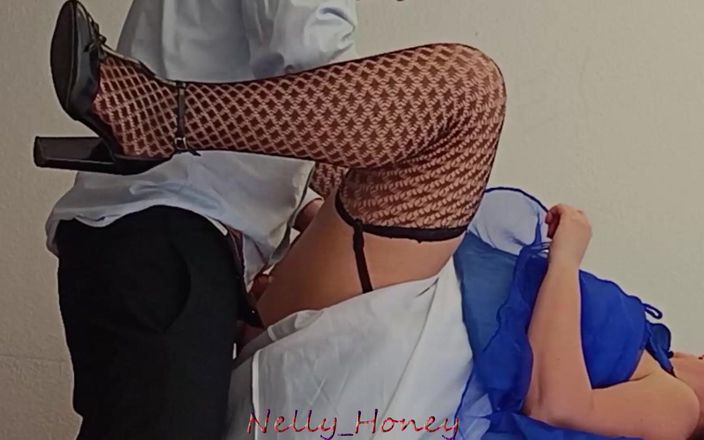 Nelly honey: Eine schöne Fotogalerie, aufgenommen im neuen blauen kleid