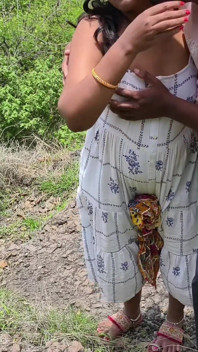 Desi Bhabhi zdradza męża ze swoim kochankiem w dżungli