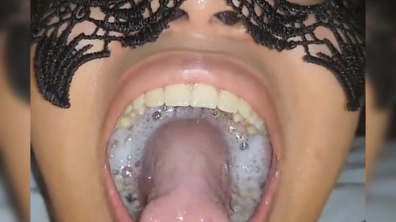 Amit yadav: Po šukání lízání péra voda