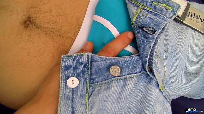 Homo Emo: Soccer Boy Strokes His Load Out