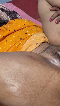 Sona Bhabhi arată foarte atrăgătoare azi, apne hi sasur se gand chudai ki