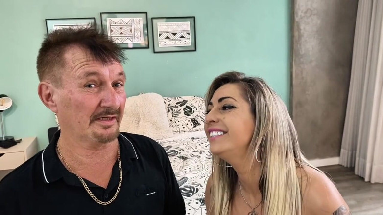 Carlos Urach: Трахаючи двох смачних красунь, як це змушує старого зійти з розуму