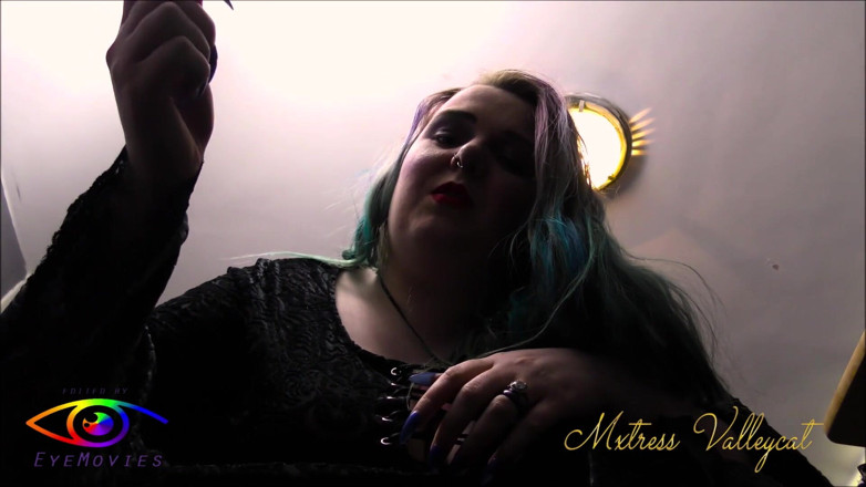 Mxtress Valleycat: Caged in giantess earrigns