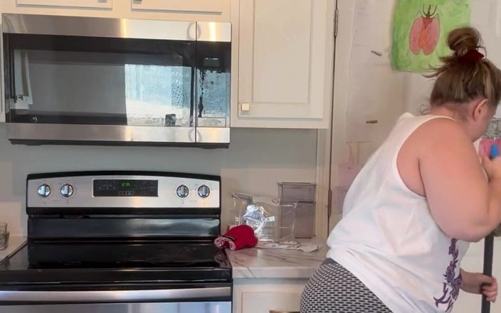 KinkyKatie: Modo total de madrasta!