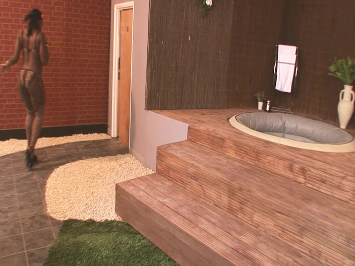 Bananas with Melons: MILfky jsou sexy vnadná černá žena s obrovskými prsy Dostane DP ve...