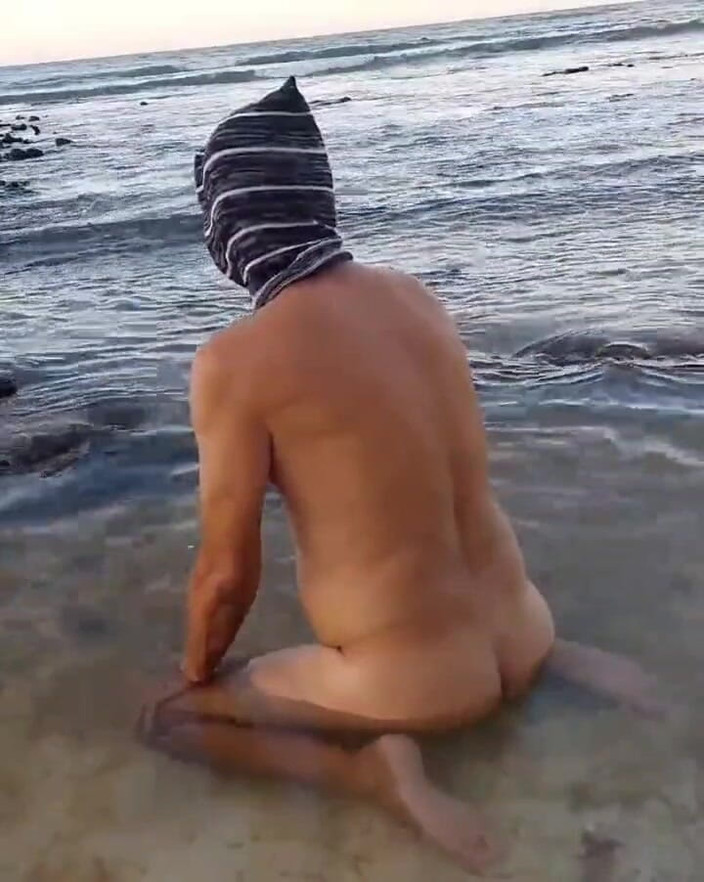 Ladysilvas: Ladysilva nua na praia