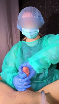 Nurse Decided to Try Out My Dick in Practice, Fast Jerking off