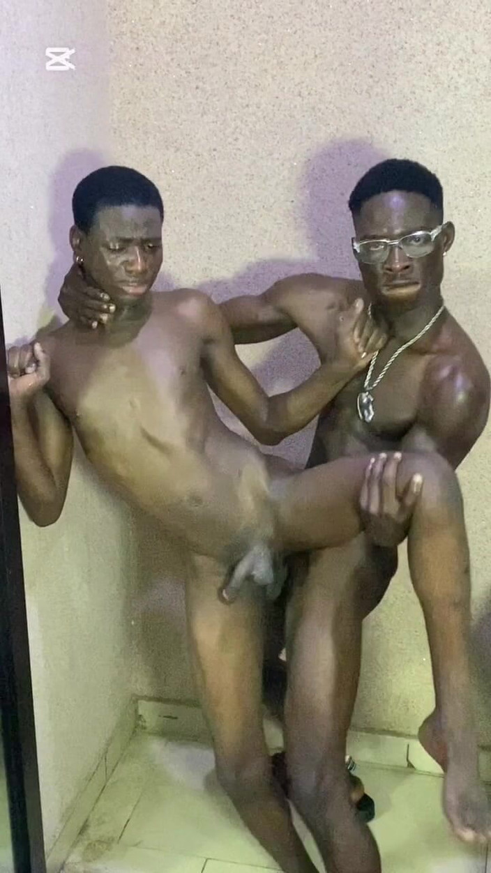 Big_brown: क्या नरक मीठा लड़का और मैं उसके लंड पर क्रीम