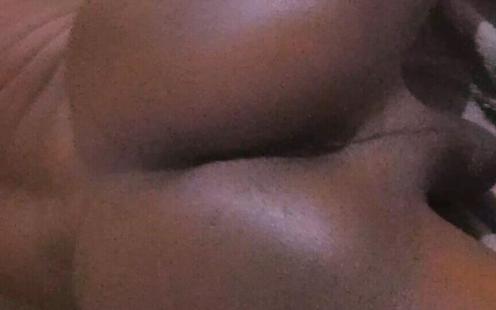 HaitiKing7: Baise-moi plus fort, pénétration plus profonde