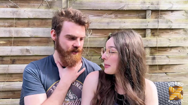 Porno Baguette: Katerina, brune sexy, adore le quatuor