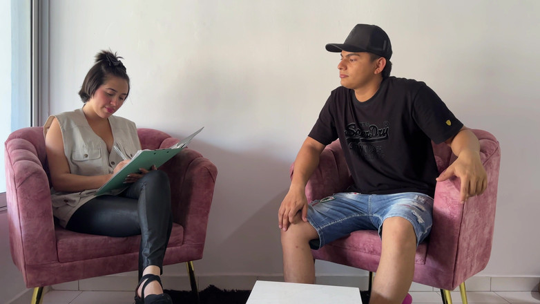 ManuelaAlvarez: Penasihat Horny Meminta Saya Untuk Menidurinya Dengan Zakar Besar Saya...