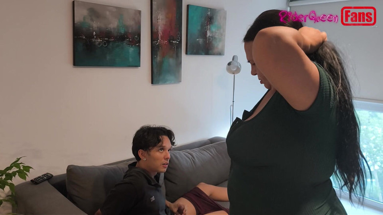 Riderqueen: Ibu tiri sebenar dikongkek - video untuk peminat