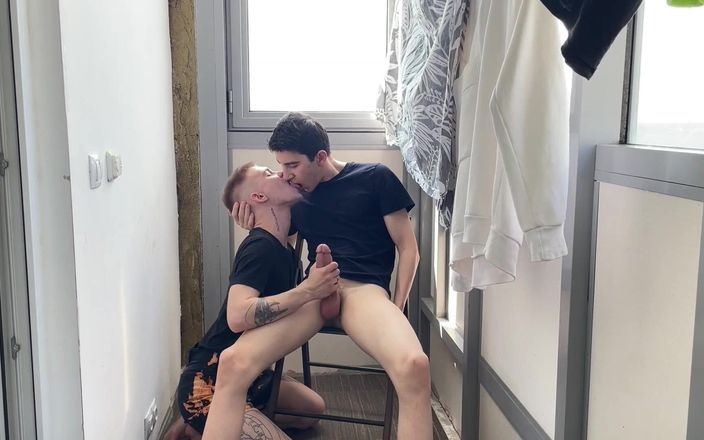 Max Gen: Saftiger blowjob zu einem twink mit einem groÃŸen schwanz