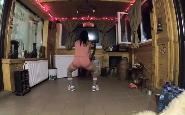 MilfyCalla: Milfycalla Everybody Dance Now, Later You Can Fuck Me Ep 100