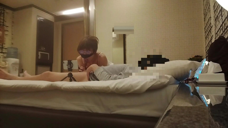 akeieroi: Muži středního věku se topí v potěšení, zatímco natáčí sami...