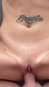 視点:矯正器具をつけたビッチがホテルでセックスを望み、口の中に精液を全部含みたい