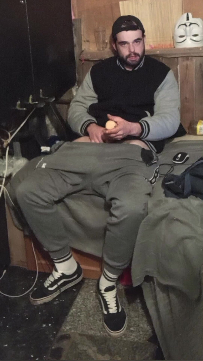 jerkofflover: 자위하러 가는 곳에서 사정하고 내가 만든 비디오 전에 플러스 제어