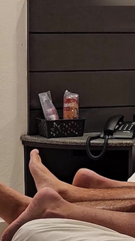 Mój Rogacz Mąż Otworzył Mi Tyłek, Żeby Jego Przyjaciel Mógł Go Zjeść - Hotwife W Anal.