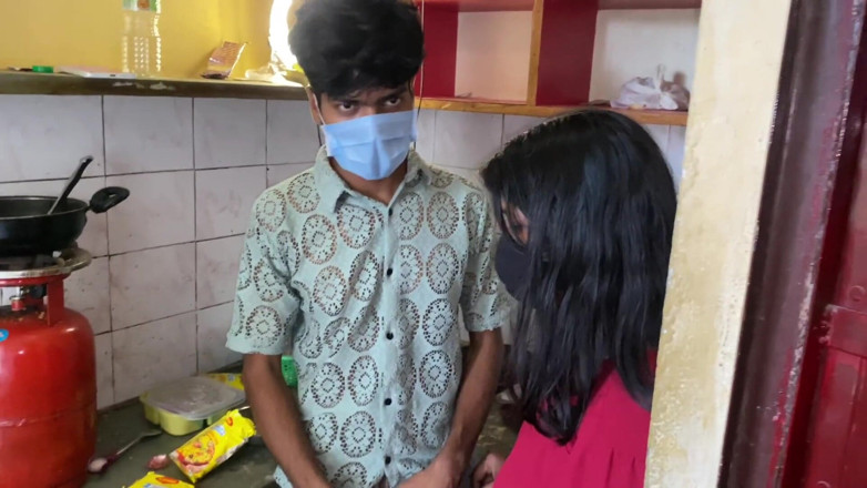 Indian Teen Girl's: Napalona indyjska Bhabhi ostro zerżnięta przez przyjaciela męża
