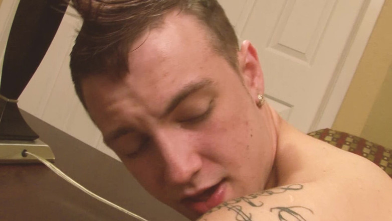 SEXUAL SIN GAY: Scéna 4_hot nadržených služebníků - přátelé spolu masturbují a skončí s ošukanými...