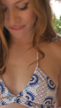 Sexy Anya masturbuje s Anyou Olsen