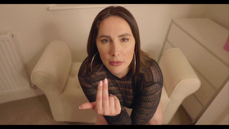 Paige Turnah: Paige अपने धोखेबाज पड़ोसी को चोद रही है जब उसकी पत्नी बाहर है