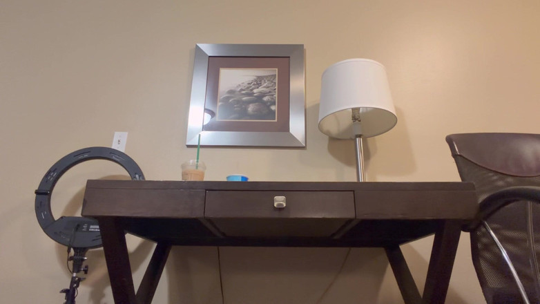 Destination Kat: Saya Tidak Memakai Seluar Apabila Saya Bersih