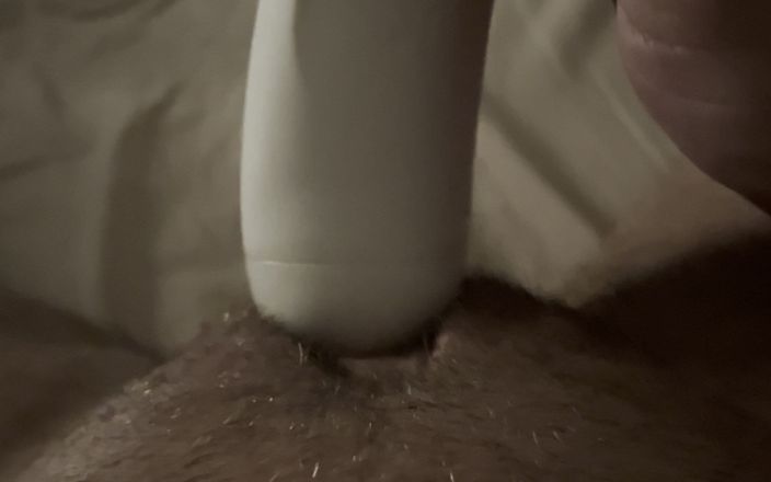 Pussyboy for u: I Cum with My Vibrator on My Big Clit