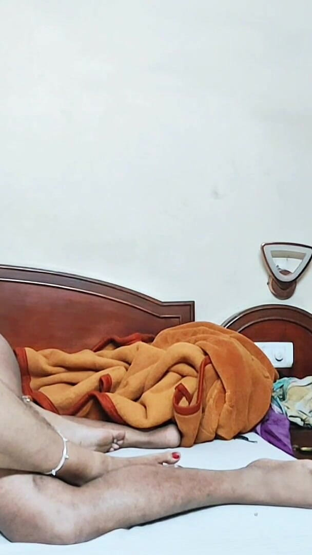 Laxmixh: भारतीय देसी चोदने लायक भाभी प्रेमिका के रूप में होटल जा रही है, सुंदर गांड वाली असली भारतीय सौतेली मम्मी सुडौल महिला 3