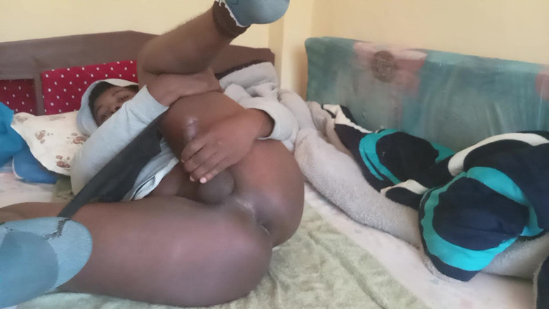 Sexyjayla254: Naughty African Guy Solo Jerking off in Bed