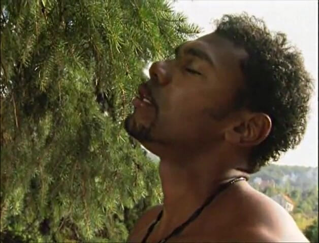 Black Sinner: Czarno-biała cipka rucha się w parku