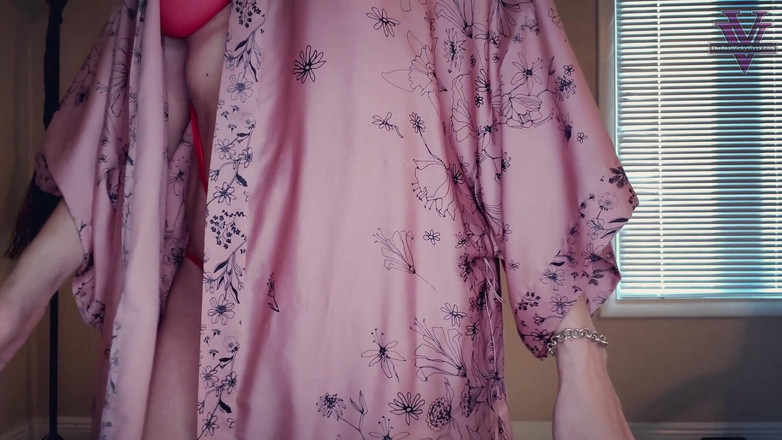 Vickyanity: मेरे लिए शिकार, मुझे स्ट्रोक, फिर अपनी पत्नी को तलाक दे दो