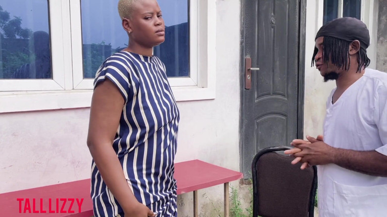 Tall_lizzy23: Un docteur charlatan et une strip-teaseuse baisent