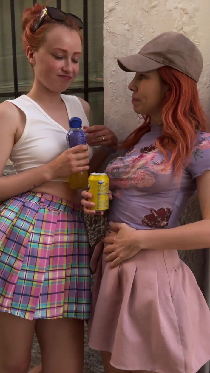 Sheryl X Sinclair: Amateur-lesben-natursekt-zusammenstellung im freien in der altstadt