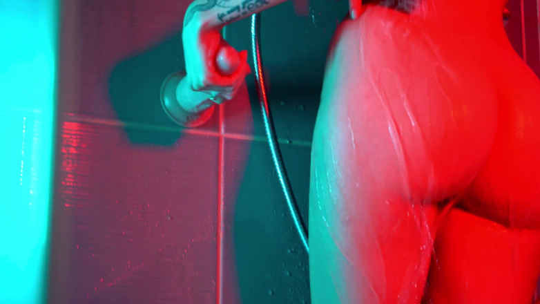 Pink Lights Entertainment: Yourbabypearl- duş emiyor fışkırtıyor genç amatör