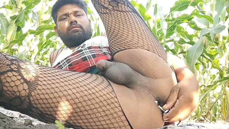Siku09: Desi crossdressing pakaian dalam solo bermain dengan peternakan