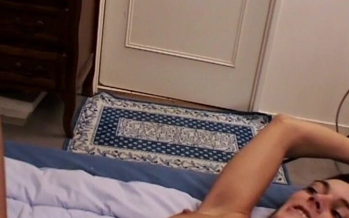 Videos Francaises: Beautiful French MILF Tries Her New Nylons in Solo Action