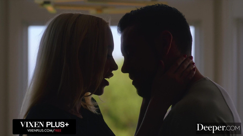 Deeper: Profunde. Chloe Cherry își joacă cea mai întunecată fantezie cu penetrare dublă