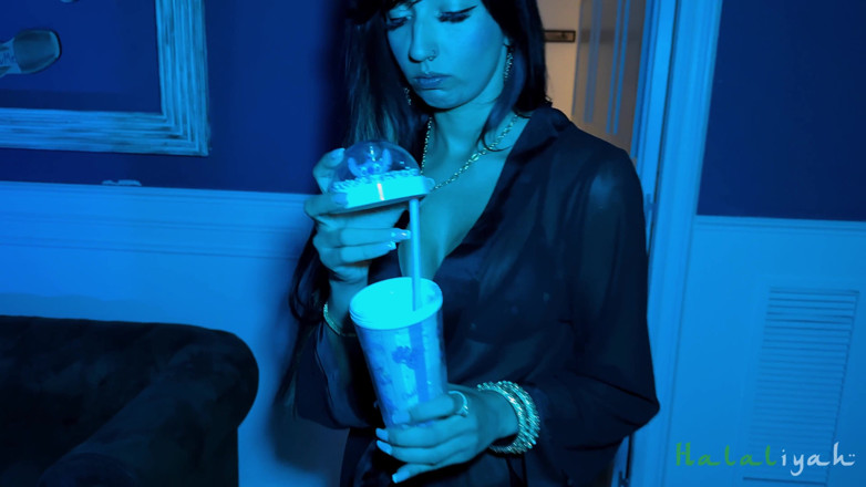 Aaliyah Yasin: Випадковий зв'язок Aaliyah Yasin з колумбійським биком