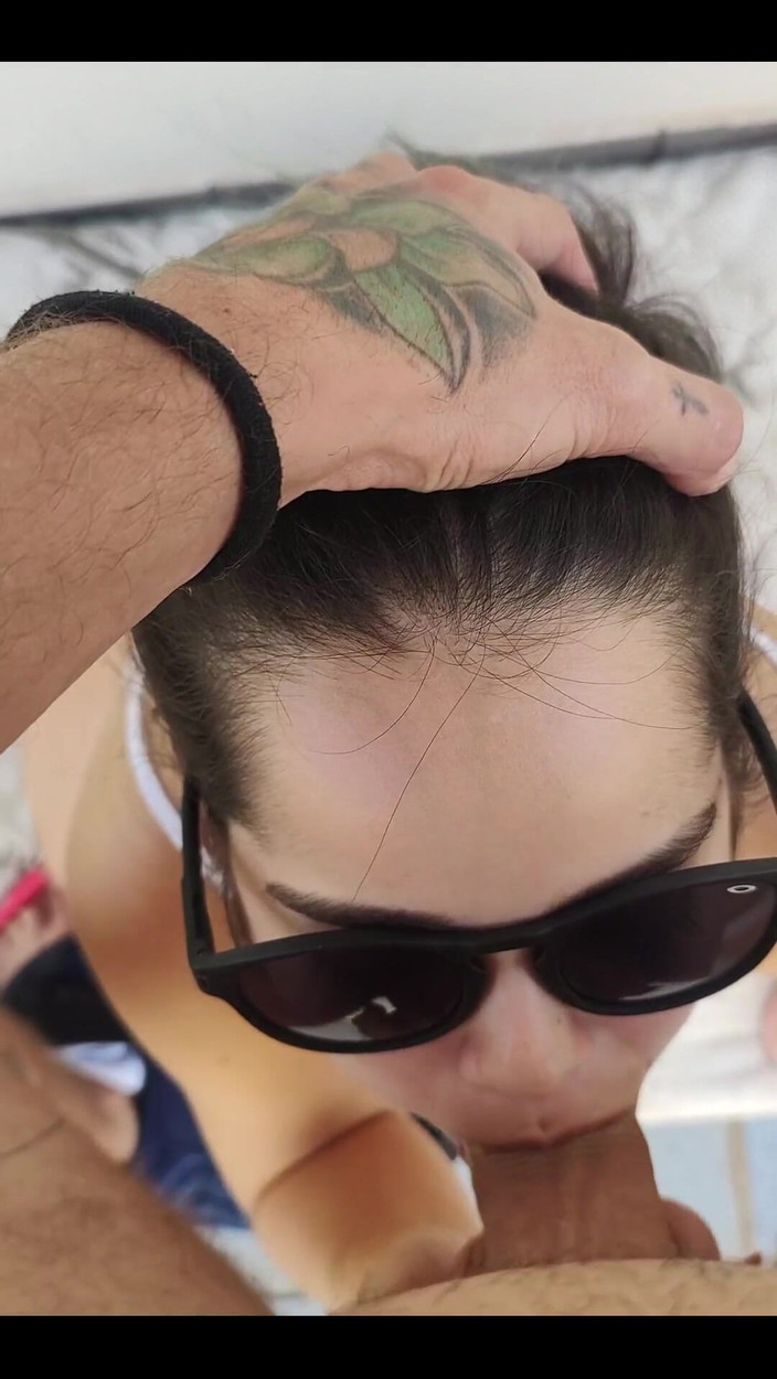 Wellington Ribeiro: 家里很热，她想在户外深喉口交和啪