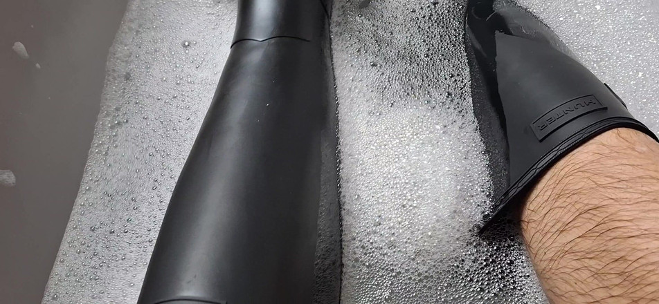 Dreamofevolution: Violets là màu xanh, hoa hồng có màu đỏ và ủng thợ...