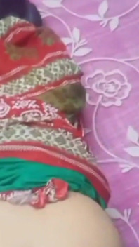 Bhabhi esquerda em estilo cachorrinho