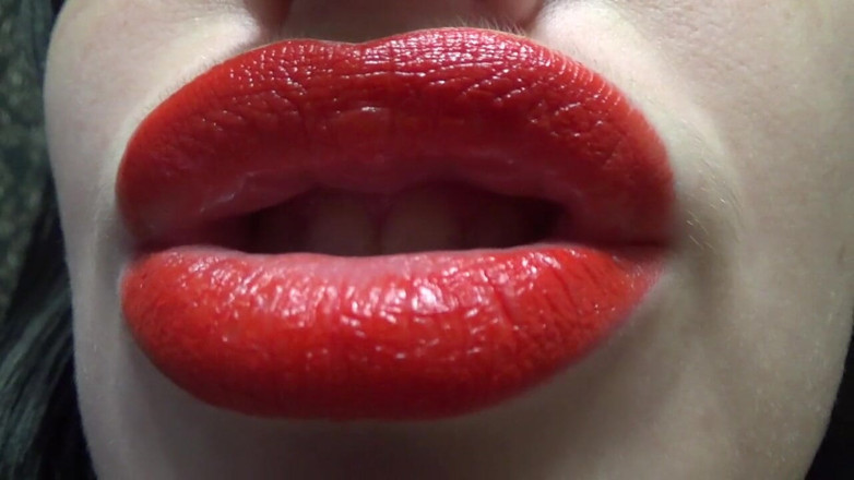Goddess Misha Goldy: Cium aku sayang! Fetish lipstik merah dan bibir besar yang...