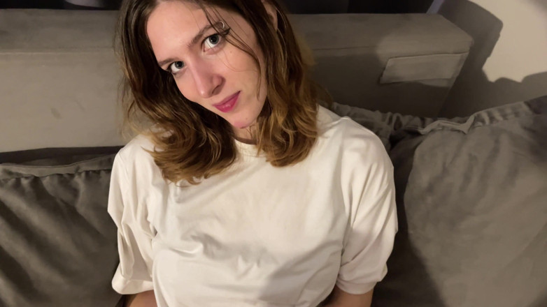 LoveHomePorn: Je me fais une belle pipe avant le travail
